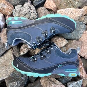 Ahnu Sugarpine waterproof low boot